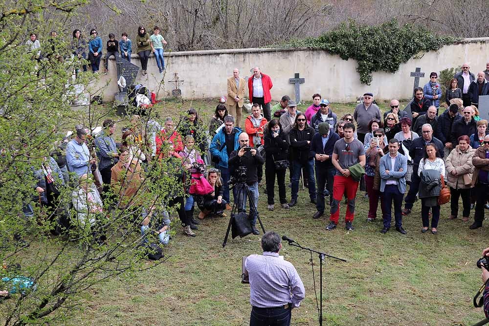 Fotos: Entrega de los restos de cuatro represaliados en Valdenoceda