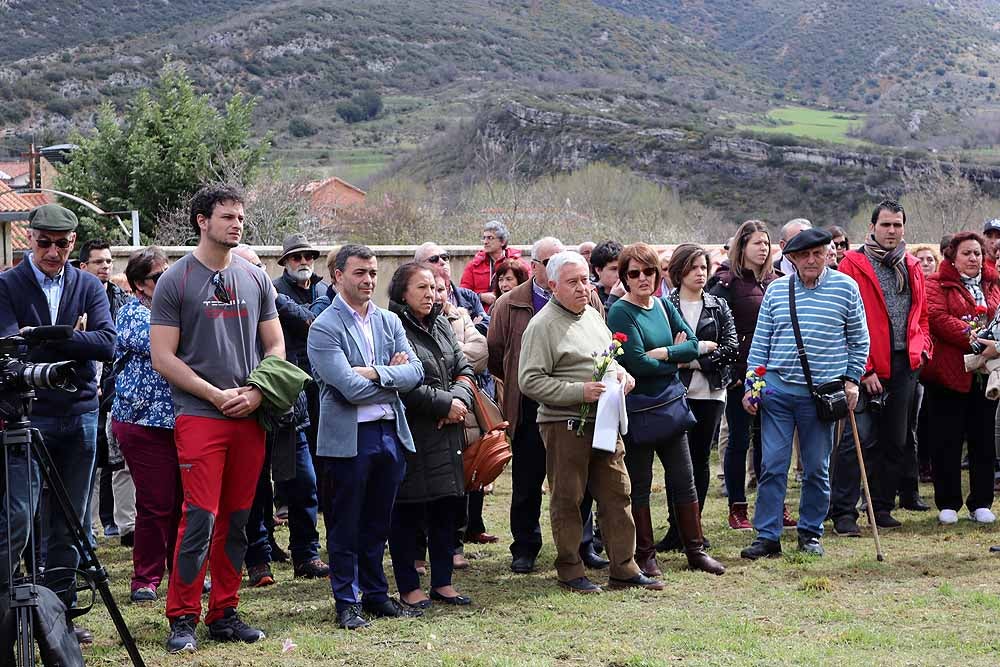 Fotos: Entrega de los restos de cuatro represaliados en Valdenoceda