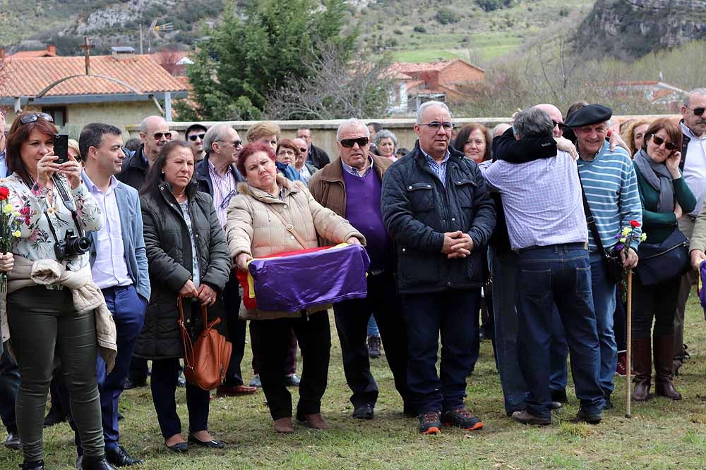 Fotos: Entrega de los restos de cuatro represaliados en Valdenoceda