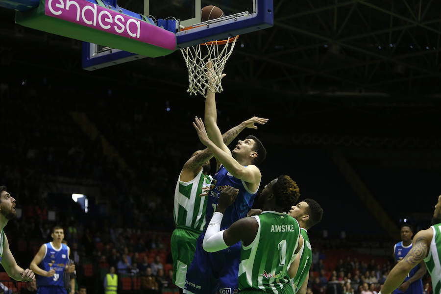 Fotos: Las imágenes del Betis - San Pablo Burgos