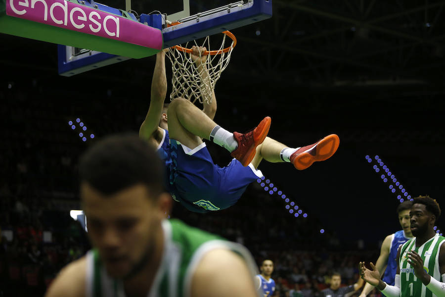 Fotos: Las imágenes del Betis - San Pablo Burgos