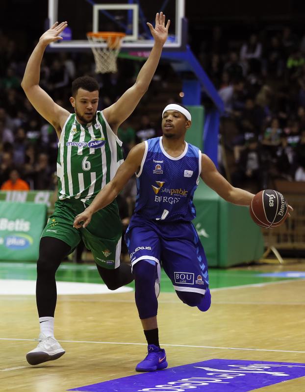 Fotos: Las imágenes del Betis - San Pablo Burgos