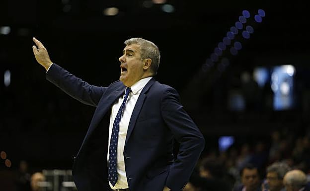 Óscar Quintana, entrenador del Real Betis