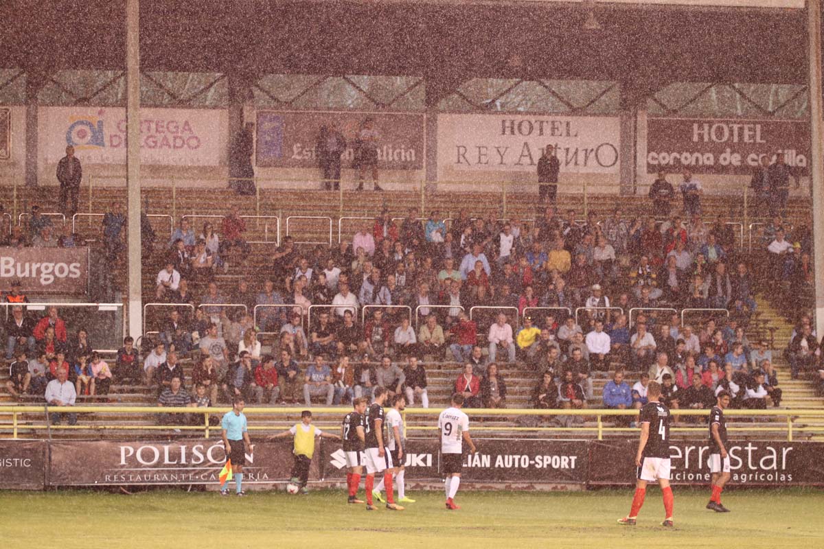 Una selección de las mejores imágenes de la victoria del Burgos CF frente al CD Vitoria.