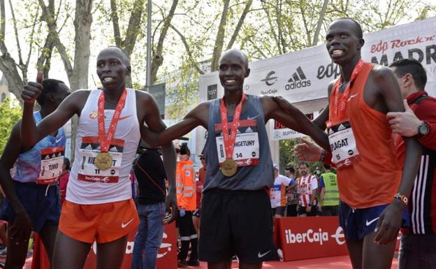 Primer, segundo y tercer clasificado del Maratón de Madrid