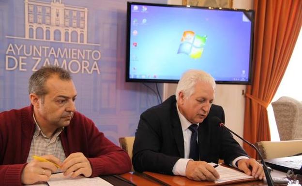 El concejal de Salud Pública, José Carlos Calzada, en la sala de comisiones del Ayuntamiento. 