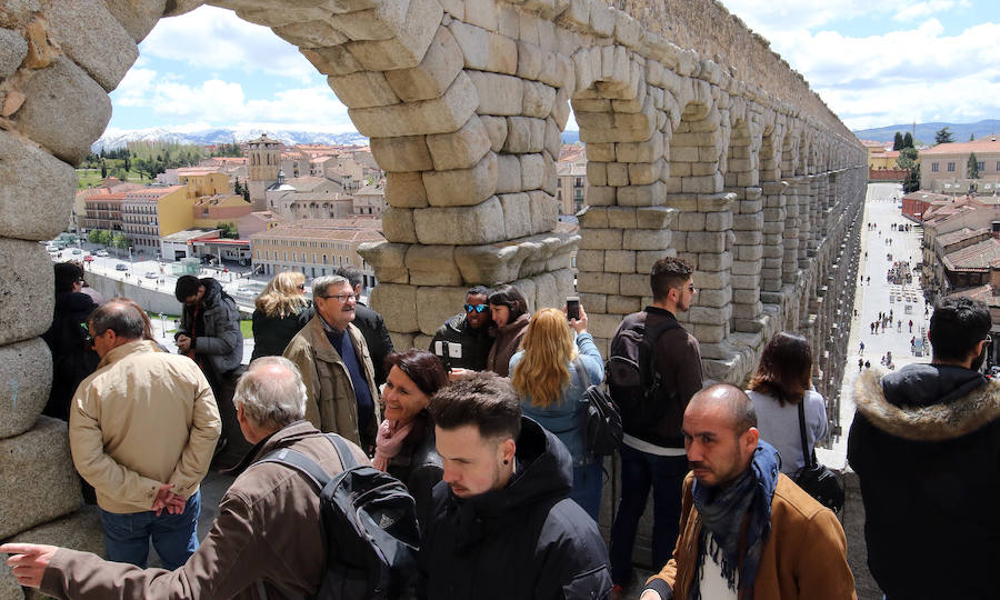 Fotos: Los turistas invaden Segovia