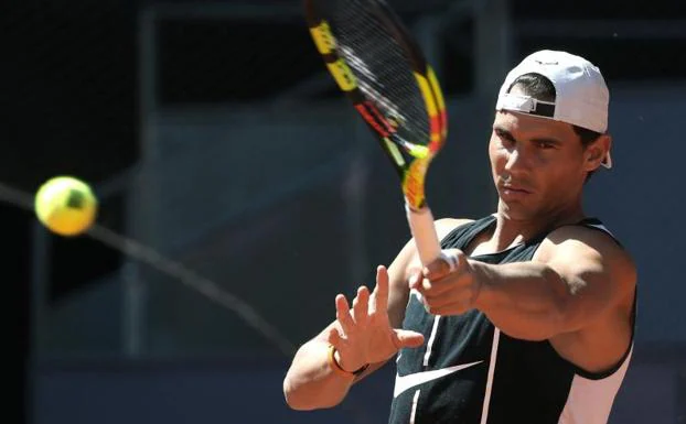 Rafa Nadal, entrenando para el Mutua Madrid Open. 