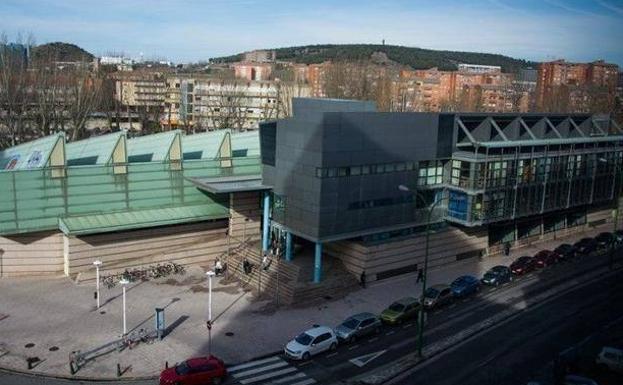 La cubierta del Centro Cívico Río Vena sufre goteras