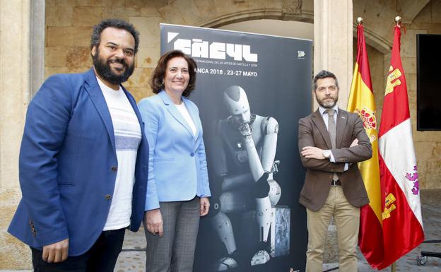 Carlos Jean, Josefa García Cirac y Julio López Revuelta presentaron la nueva edición. 