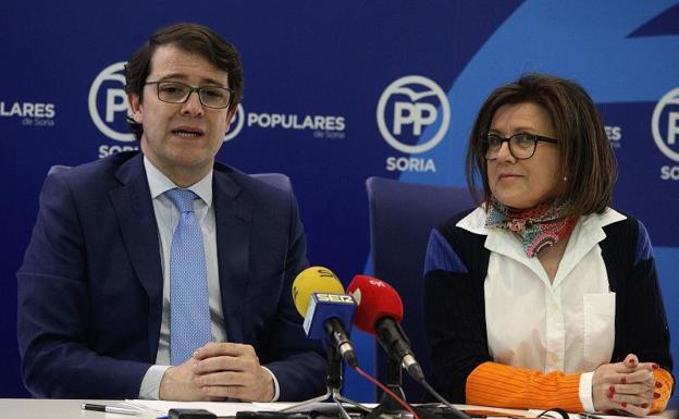 Mar Angulo y Alfonso Fernández Mañueco, en un acto del PP en Soria.