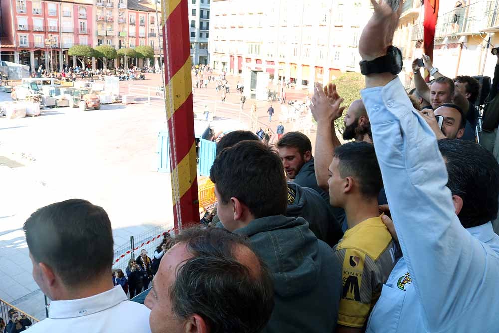 Fotos: El Ubu Colina Clinic celebra su histórico ascenso en el Ayuntamiento, en imágenes