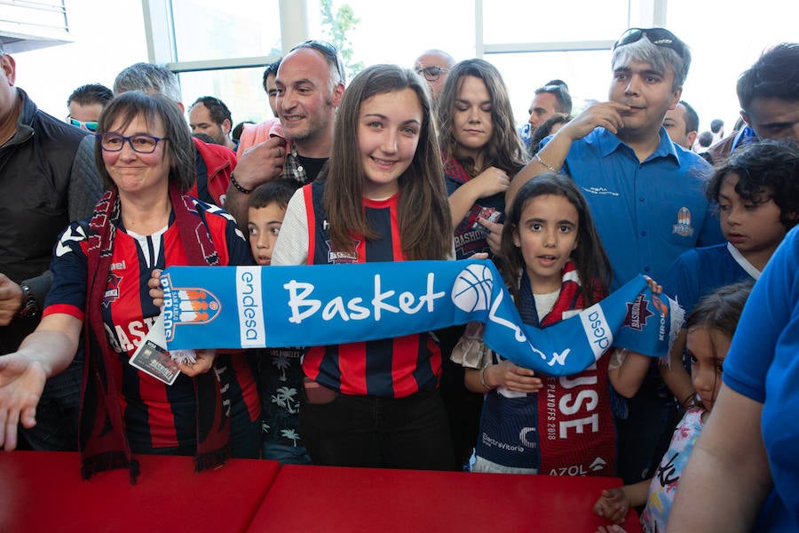 Un millar de aficionados del San Pablo viajan a Vitoria de la mano de Endesa para disfrutar del choque frente al Kirolbet Baskonia.