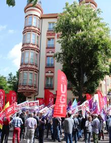 Imagen secundaria 2 - Concentración de hoy frente a FAE