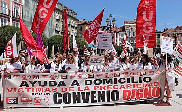 Concentración de este mediodía frente al Ayuntamiento de Burgos