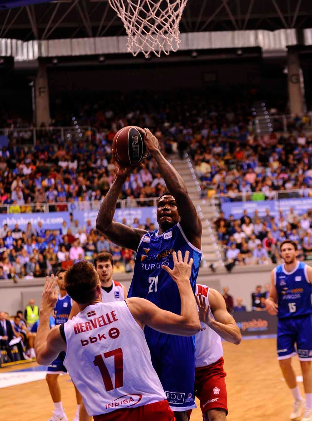 Fotos: Las mejores imágenes del San Pablo RETAbet Bilbao Basket