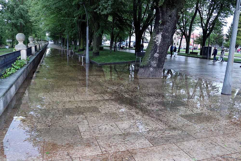 Fotos: Un millar de burgaleses salen a la calle para exigir una sanidad pública de calidad