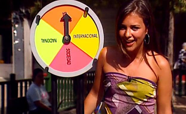 Paula Echevarría hace veinte años de reportera en 'Emisión imposible'. 