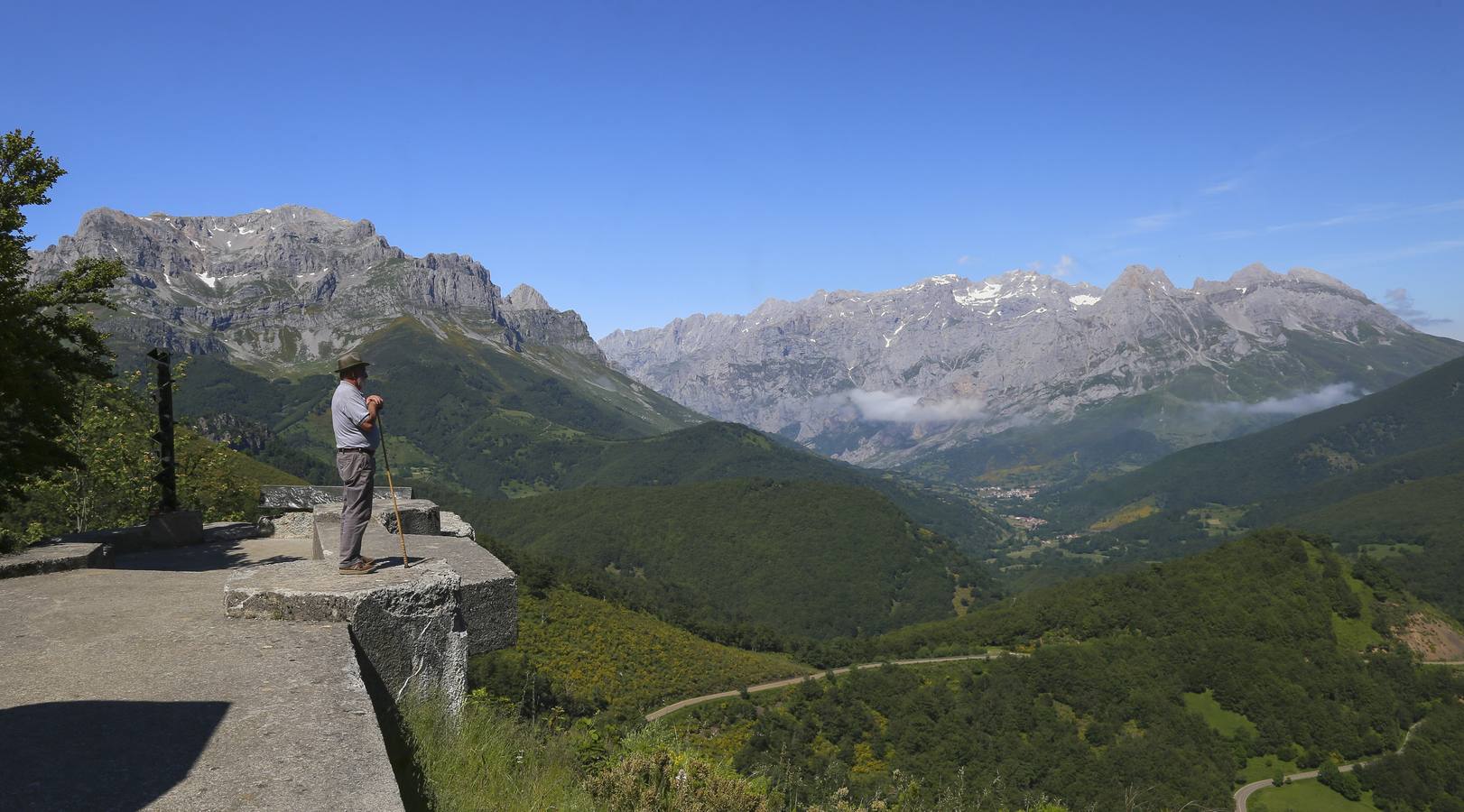 El Valle de Valdeón desde el mirador de Piedrashitas.