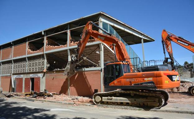 Los trabajos de demolición han comenzado en la zona del Fondo Norte.