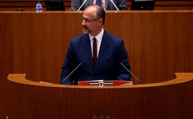 El portavoz de Ciudadanos, Luis Fuentes, durante su intervención en el debate sobre política general de la Junta de Castilla y León