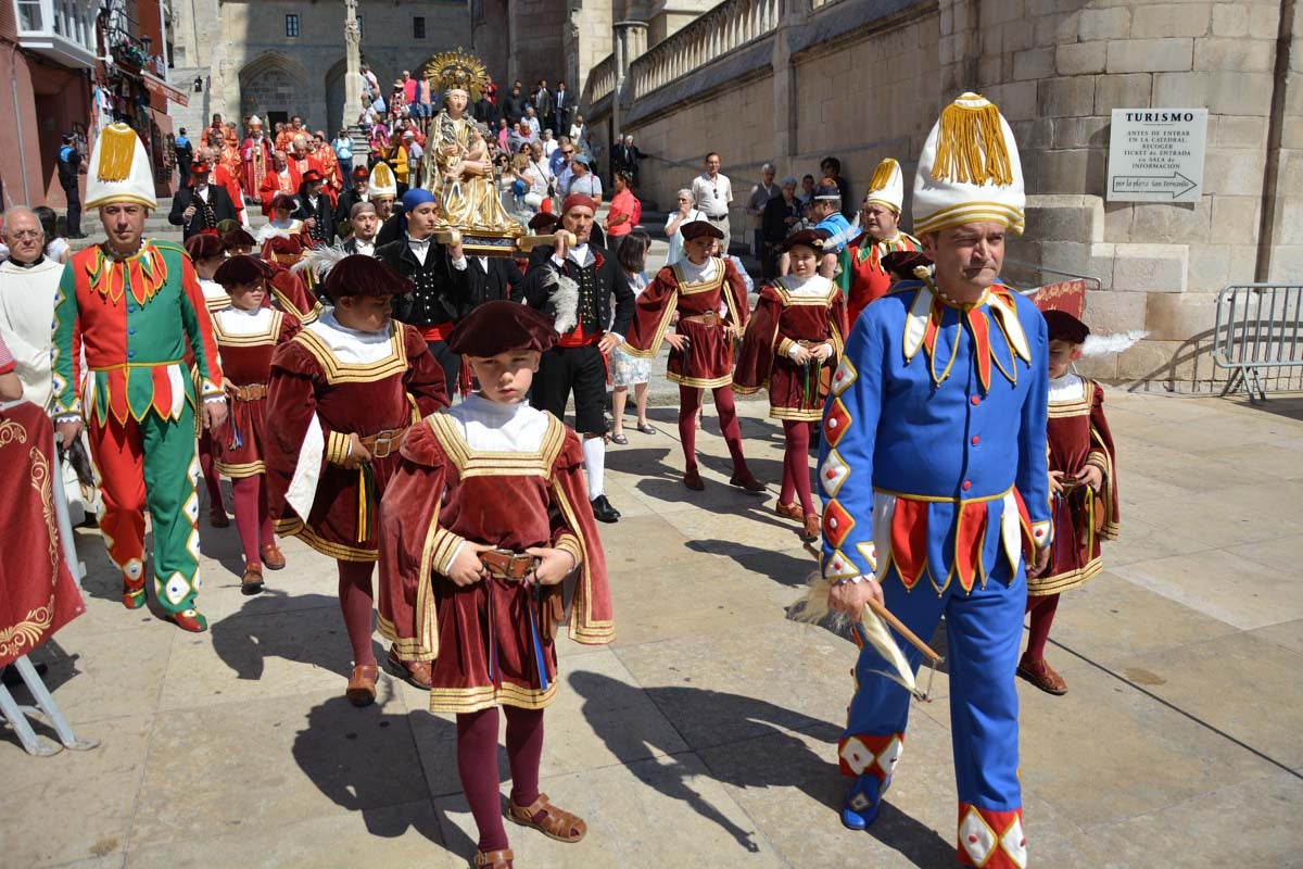 Fotos: Ofrenda Floral a Santa María La Mayor