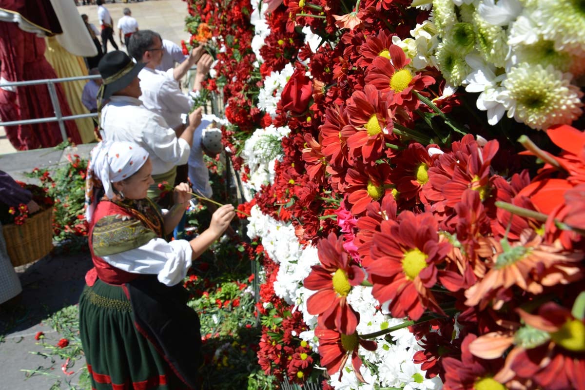 Fotos: Ofrenda Floral a Santa María La Mayor