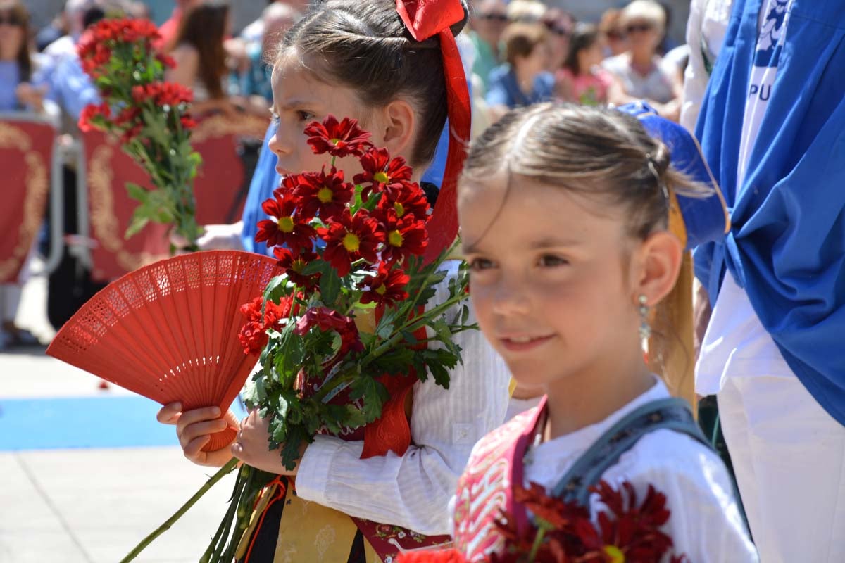 Fotos: Ofrenda Floral a Santa María La Mayor