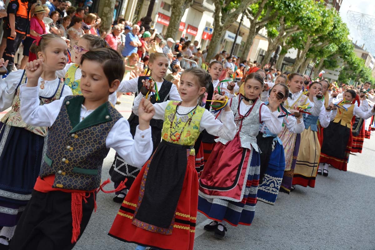 Fotos: Cabalgata de las fiestas de San Pedro y San Pablo