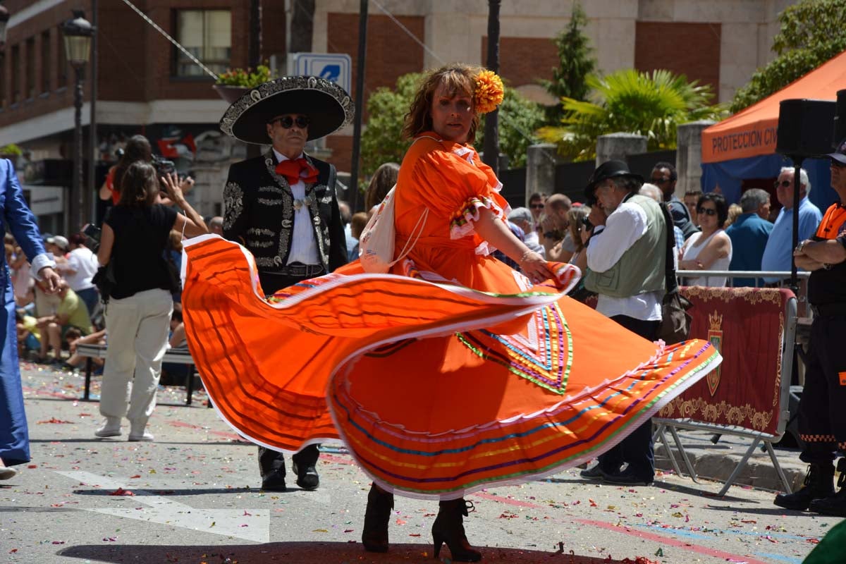 Fotos: Cabalgata de las fiestas de San Pedro y San Pablo