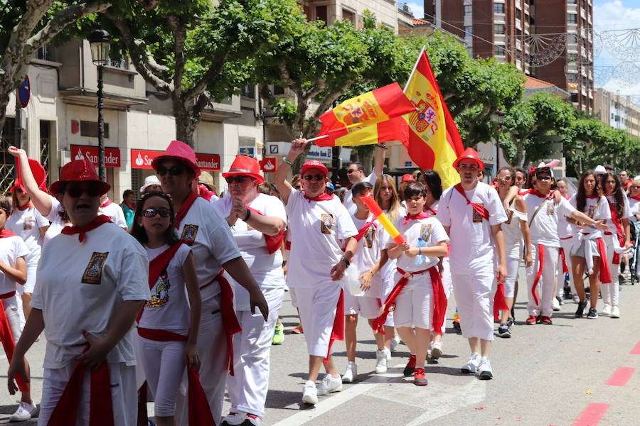 Fotos: Cabalgata de las fiestas de San Pedro y San Pablo