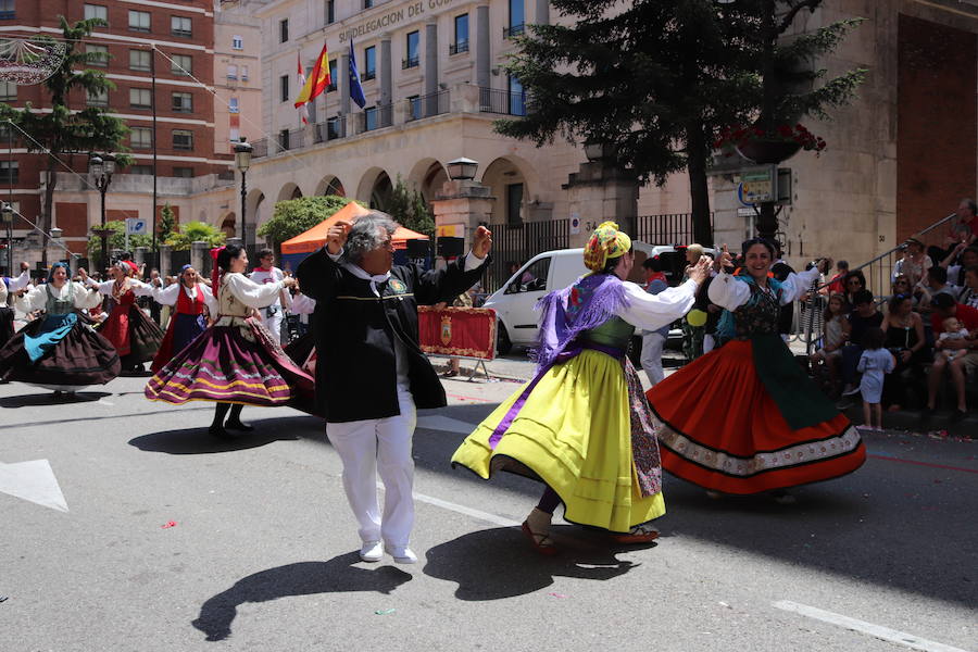 Fotos: Cabalgata de las fiestas de San Pedro y San Pablo