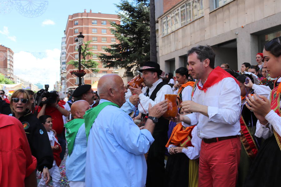 Fotos: Cabalgata de las fiestas de San Pedro y San Pablo