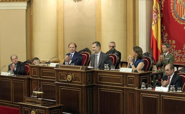 El presidente de la Junta de Castilla y León, Juan Vicente Herrera, asiste al acto conmemorativo del centenario de la declaración de los primeros Parques Nacionales, Picos de Europa y Ordesa y Monte Perdido, que estará presidido por el rey. 