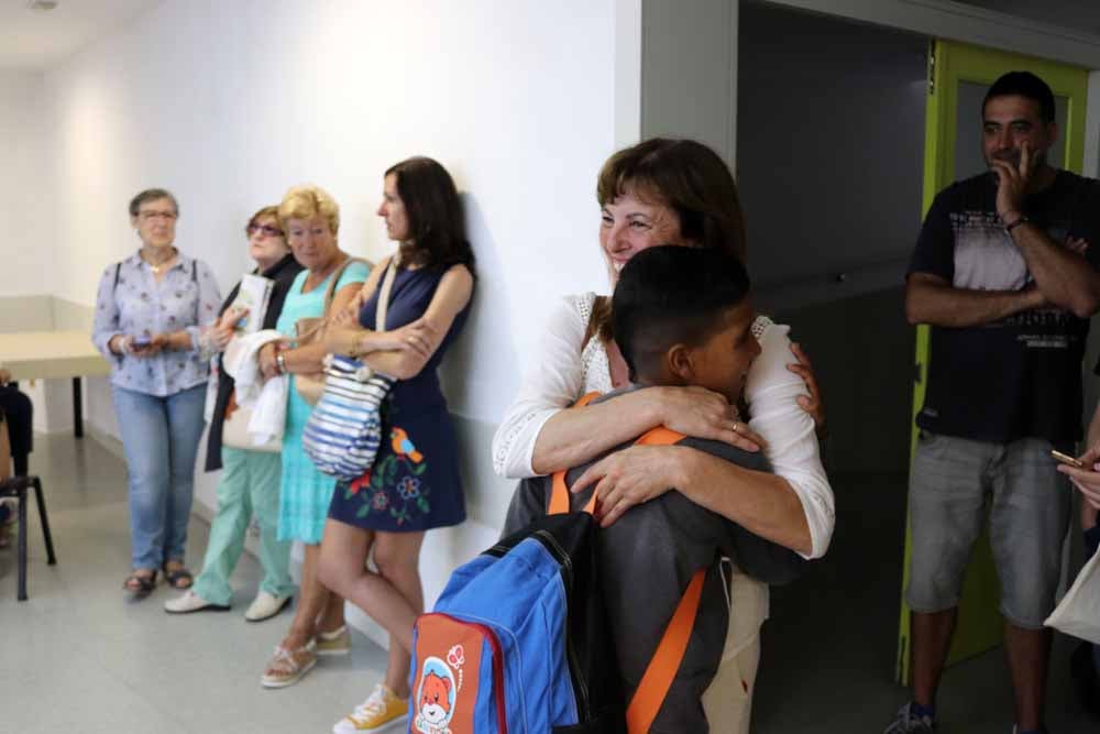 Esta mañana han llegado 18 niños desde los campamentos de refugiados en Tindouf, Argelia, que, sumados a los otros seis que llegaron el pasado 29 de junio, completan el programa 'Vacaciones en paz'