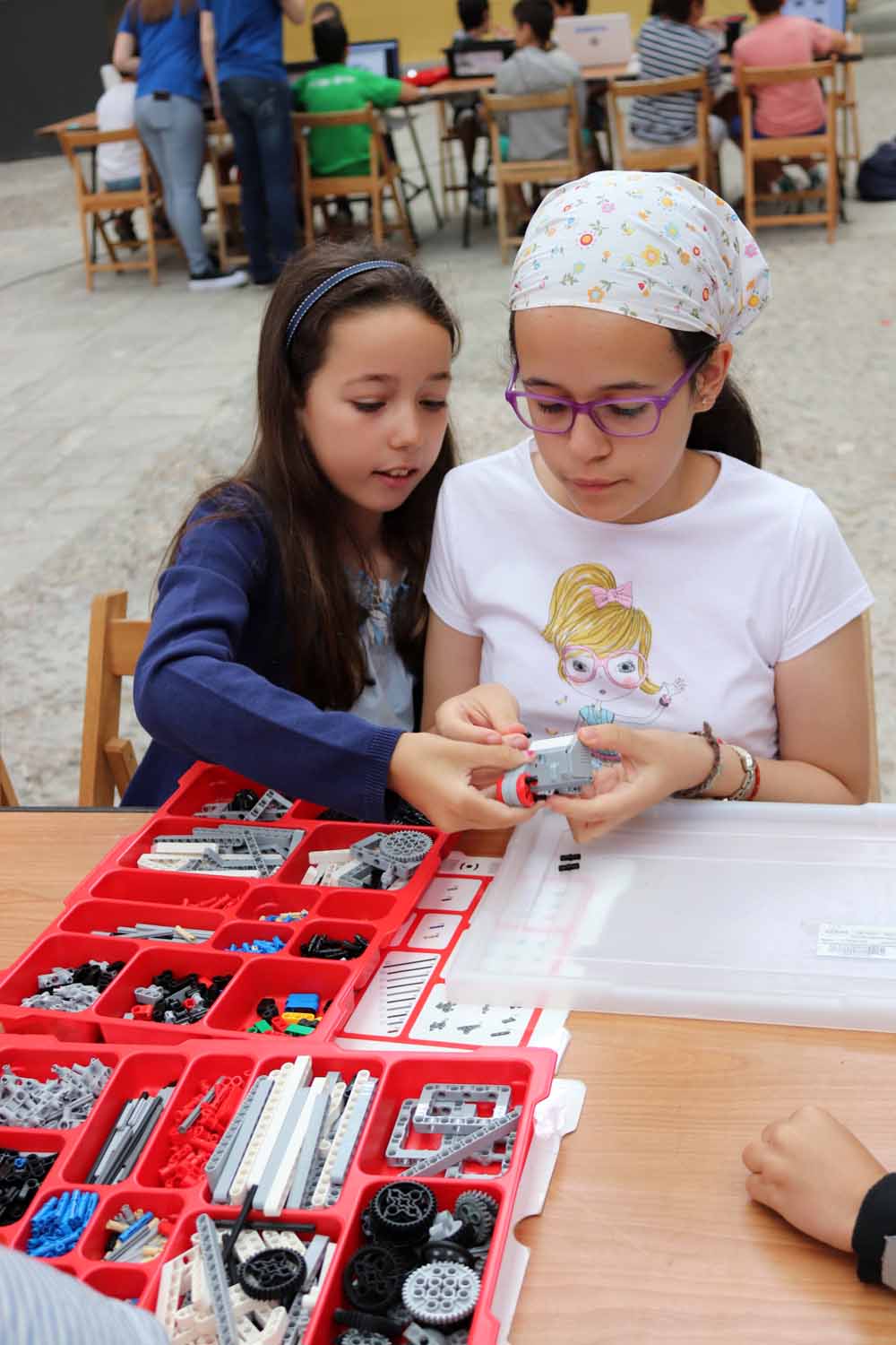 Fotos: Así han trabajado los niños en los talleres de Robotix