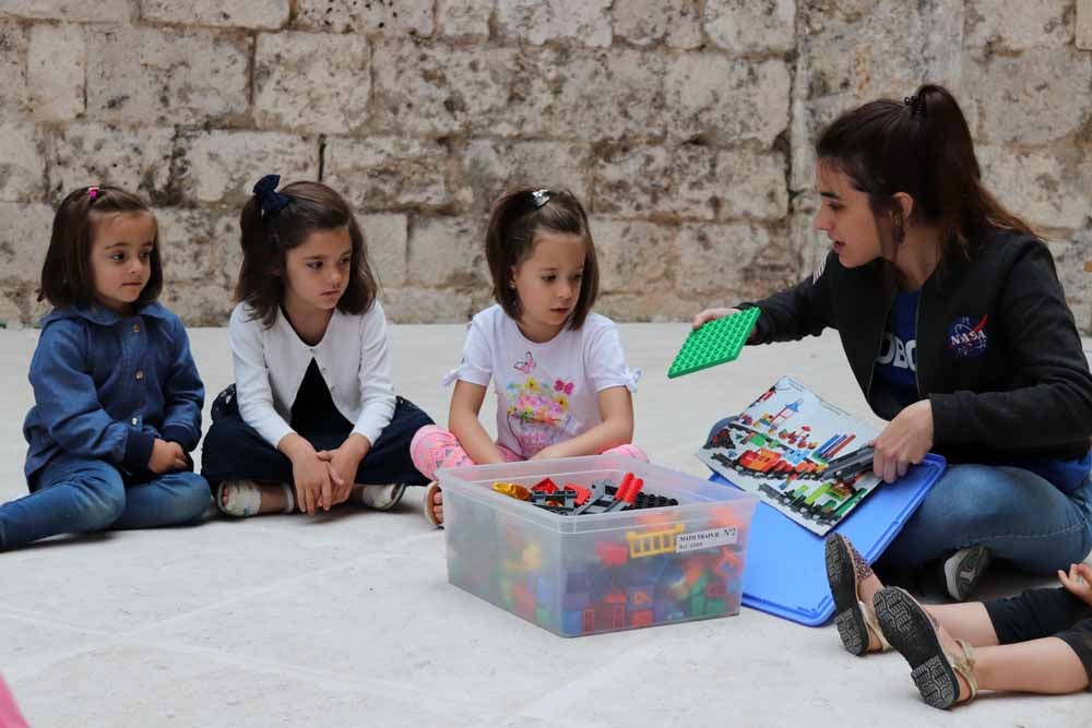 Fotos: Así han trabajado los niños en los talleres de Robotix