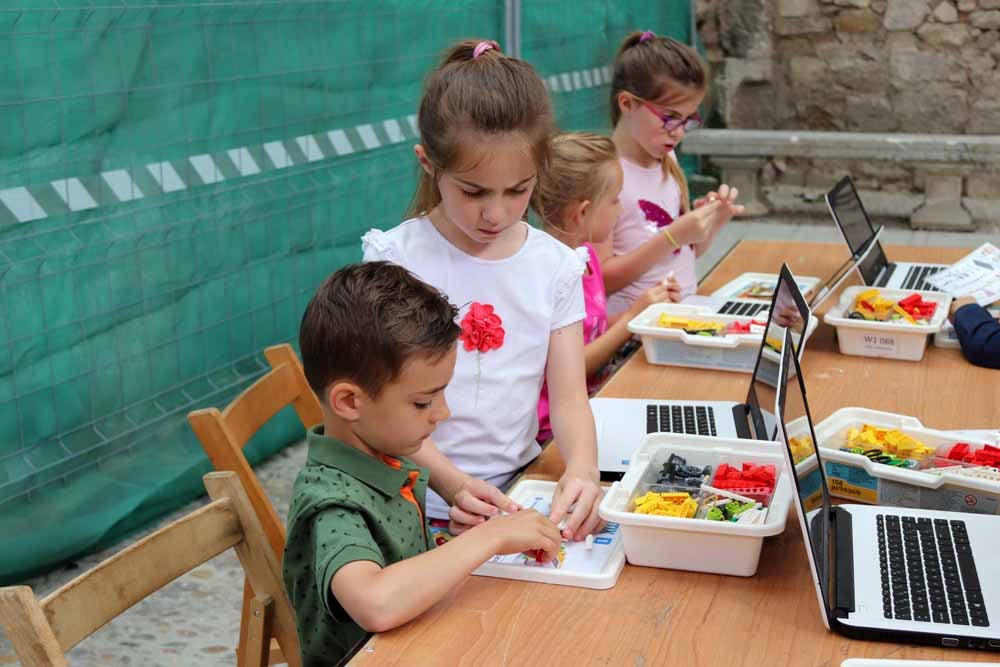 Fotos: Así han trabajado los niños en los talleres de Robotix