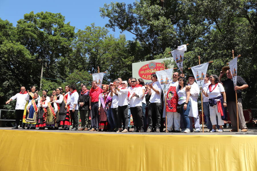 El Parque de Fuentes Blancas fue, como es habitual, el escenario de las últimas citas de los Sampedros: el Día de las Peñas y la quincuagésima primera edición del Concurso del Buen Yantar