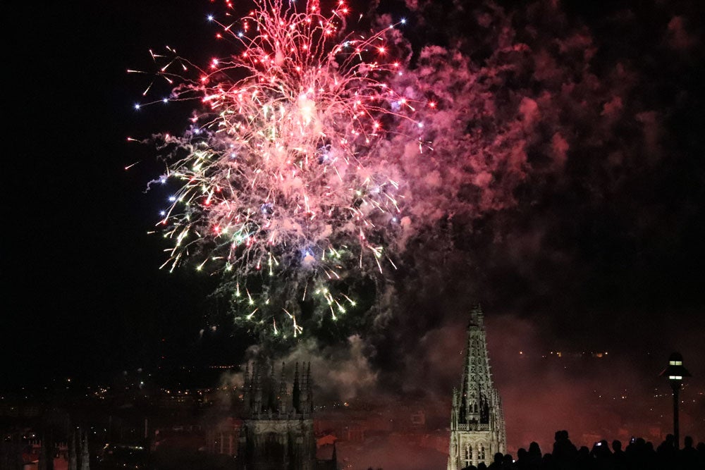 Fotos: Última sesión de fuegos artificiales en los Sampedros