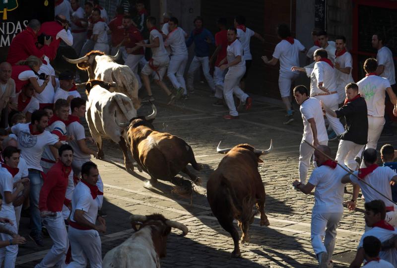 Dos minutos y 33 segundos ha durado este tercer encierro. Rápido y limpio