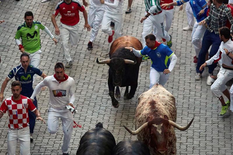 Los astados de la ganadería gaditana protagonizan un encierro veloz y limpio