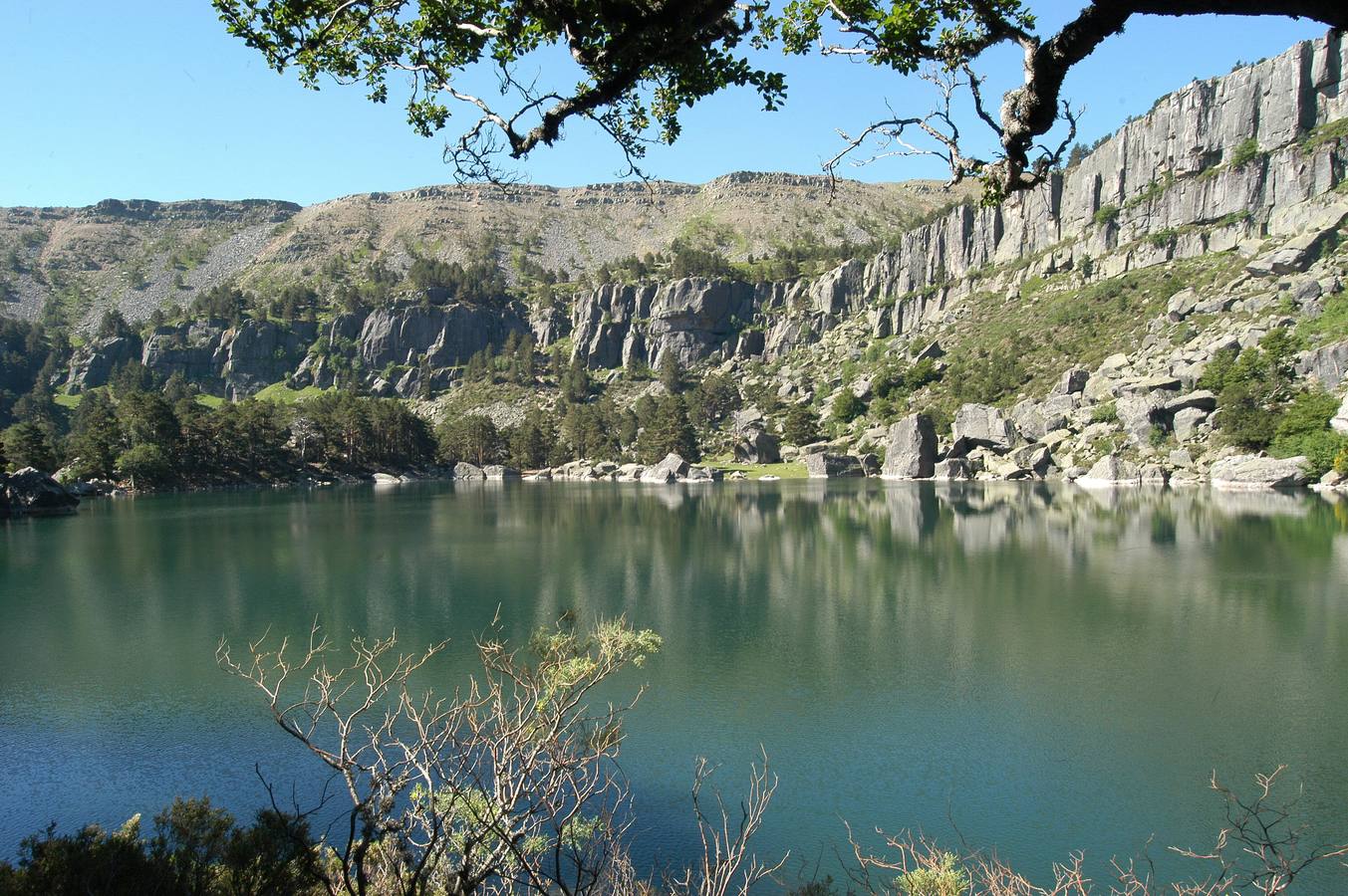 Ruta del Pico Urbión desde la Laguna Negra en el Parque Natural de la Sierra de Urbión y la Laguna Negra.