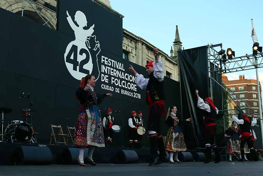 Fotos: El último paso del folclore eterno