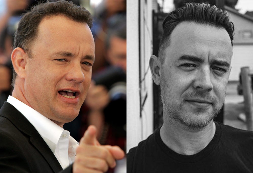 El hijo de Tom Hanks, Colin (d) es el vivo retrato de su padre, y además le sigue los pasos en el cine.