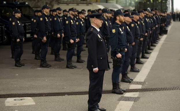 Policías en Barcelona.