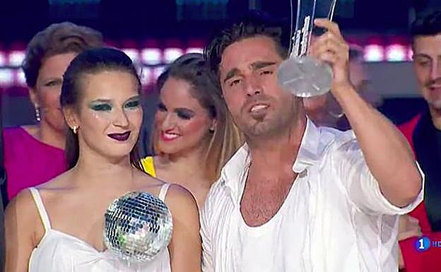 David Bustamante y Yana Olina, ganadores de 'Bailando con las estrellas'. 
