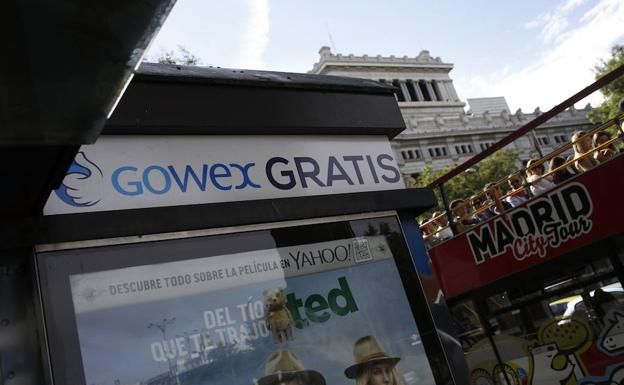 Carteles publicitarios de la compañía de wifi Gowex en Madrid.