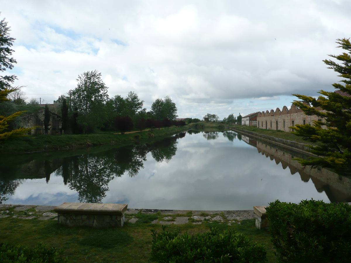 Almacenes de la dársena del Canal de Castilla de Alar del Rey (Palencia).