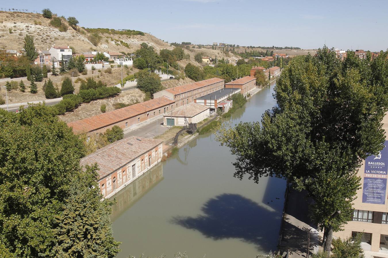 Margen izquierda de la dársena del Canal de Castilla en Valladolid.